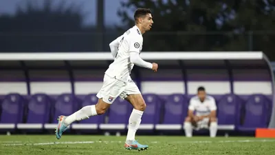 De 33-jarige verdediger keert met Olympique Lyon naar Lotto Park en erkent de historische kracht van Anderlecht, de club...