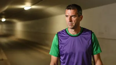 Anderlecht speelt een cruciale wedstrijd tegen Kairat Almaty in de Europa League, maar het team moet een subpar veld aan...