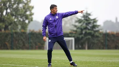 De 52-jarige Franse trainer moet de laatste reserves ploeg in de Challenger Pro League weer op de rails krijgen en jonge...