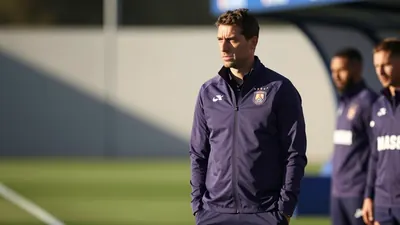 Sportief directeur Antoine Sibierski wil met een nieuwe mentaliteit de vicieuze cirkel van verliezen bij RSC Anderlecht...